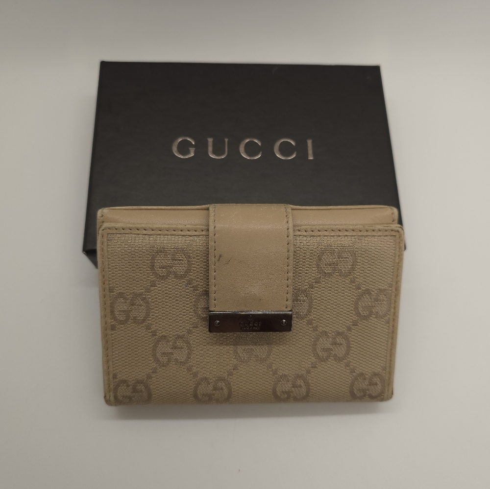 Gucci Small Wallet - image 4